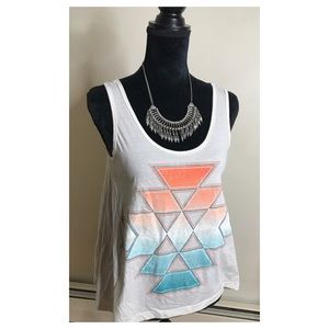 🌻SALE 5 for $25 • Aztec Printed Graphic Tank NWOT